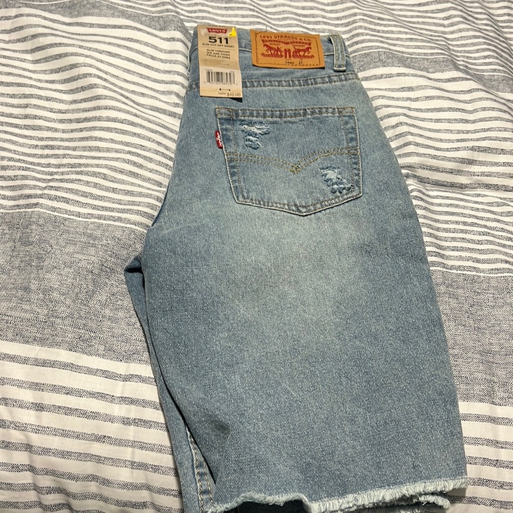 Levi 511 slim distressed shorts NEW